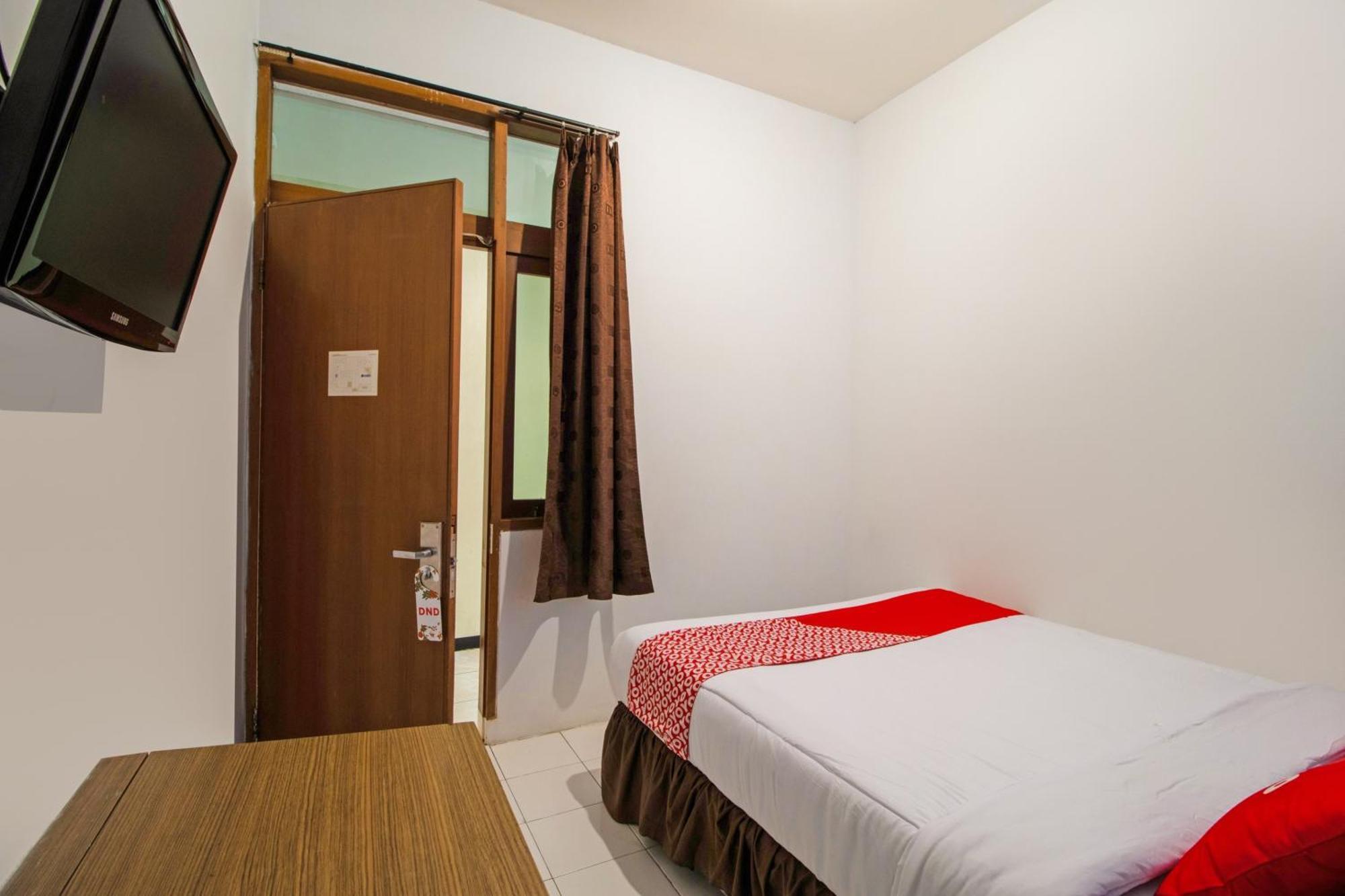 Cimahi Oyo Flagship 3753 Cassa Dua Hotel מראה חיצוני תמונה