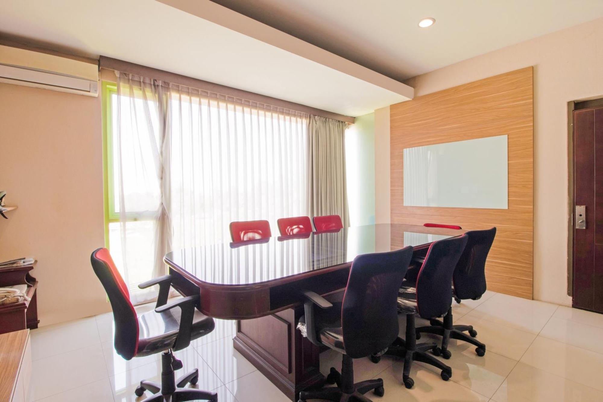 Cimahi Oyo Flagship 3753 Cassa Dua Hotel מראה חיצוני תמונה